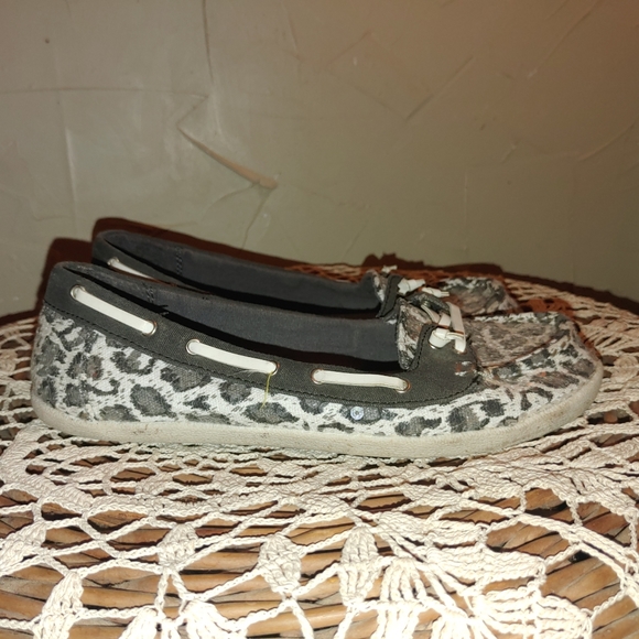 Unrated Gray Leopard Sequins Loafers Flats Shoes - Picture 3 of 8
